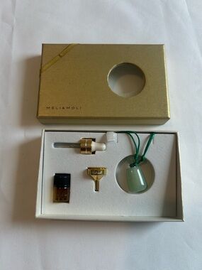 Meli & Moli Natural Green Jade Crystal Aromatherapy Necklace Set